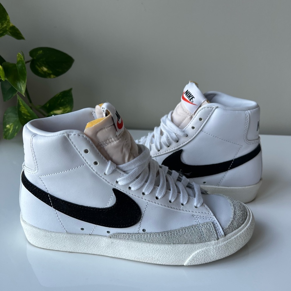 Women’s Nike Blazer high tops size 6